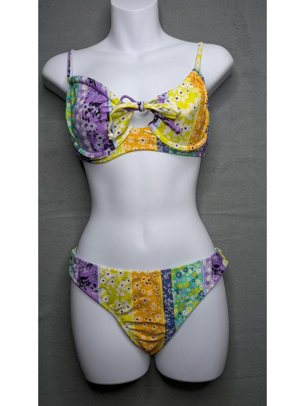 California Sunshine Bikini Set Womens S/M Floral Underwire Padded Swimwear